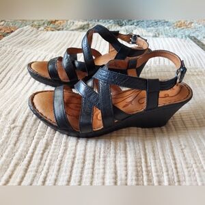 Born black strappy Sandal, size 8.